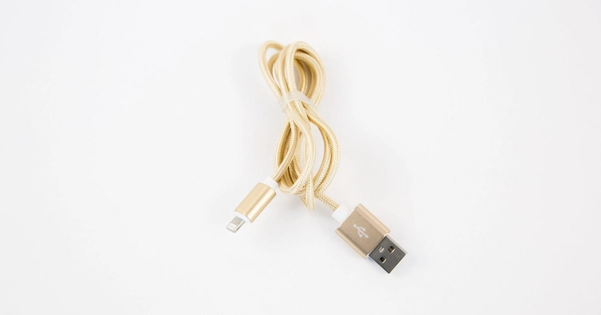 USB cable used as a fallback when Android Auto wireless will not connect